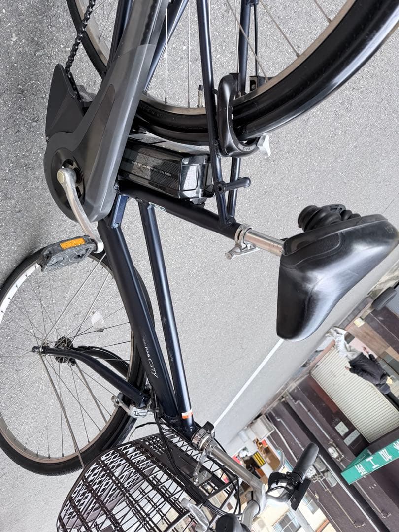 大阪府　ヤマハ　電動アシスト自転車 ネイビー 前バスケット付き