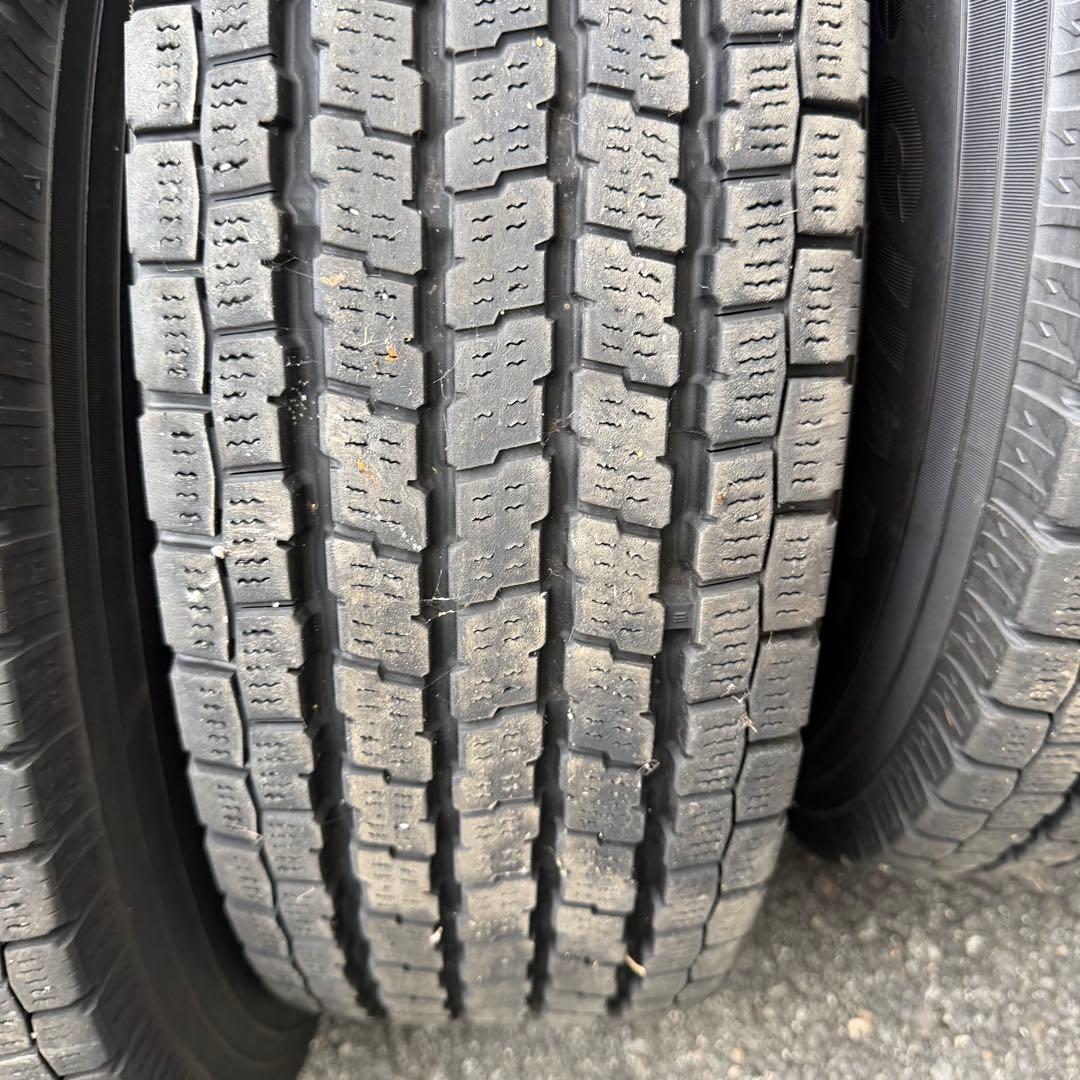 【4本セット送料無料】YOKOHAMA 195/80R15 107/105L