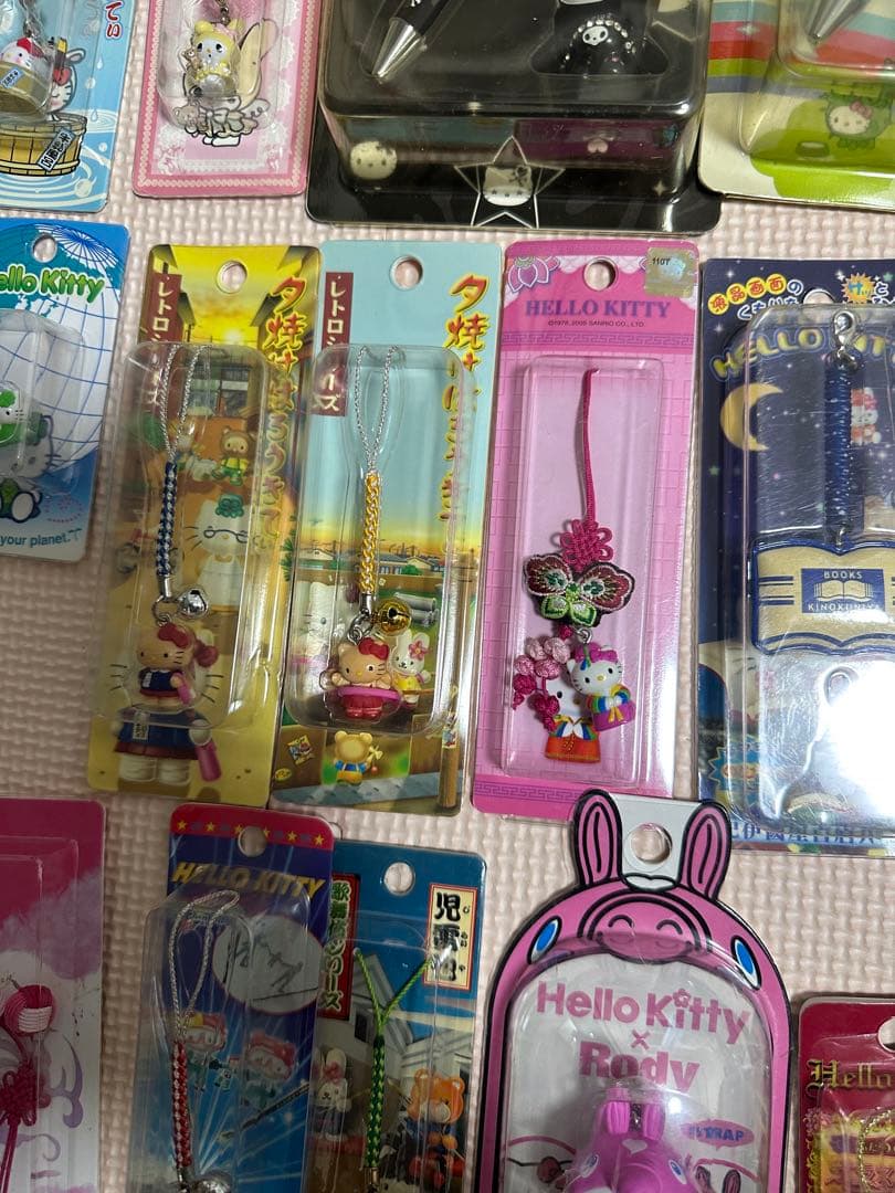 公*o様 ハローキティ ストラップ セット