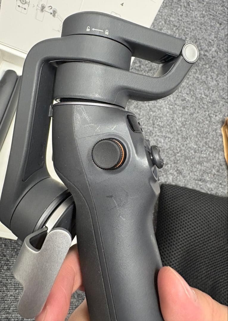 DJI Osmo Mobile 6 スマートフォンスタビライザー　スマホ