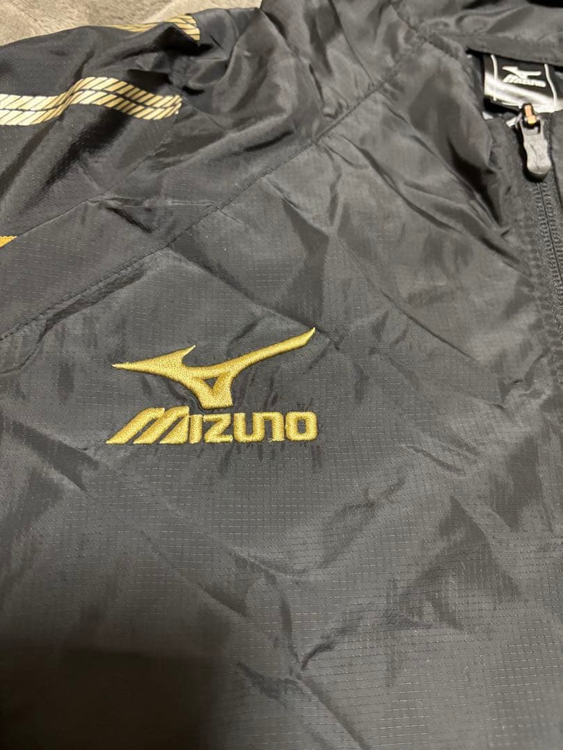 mizunoミズノ ブラックジャージ上下セット 美品