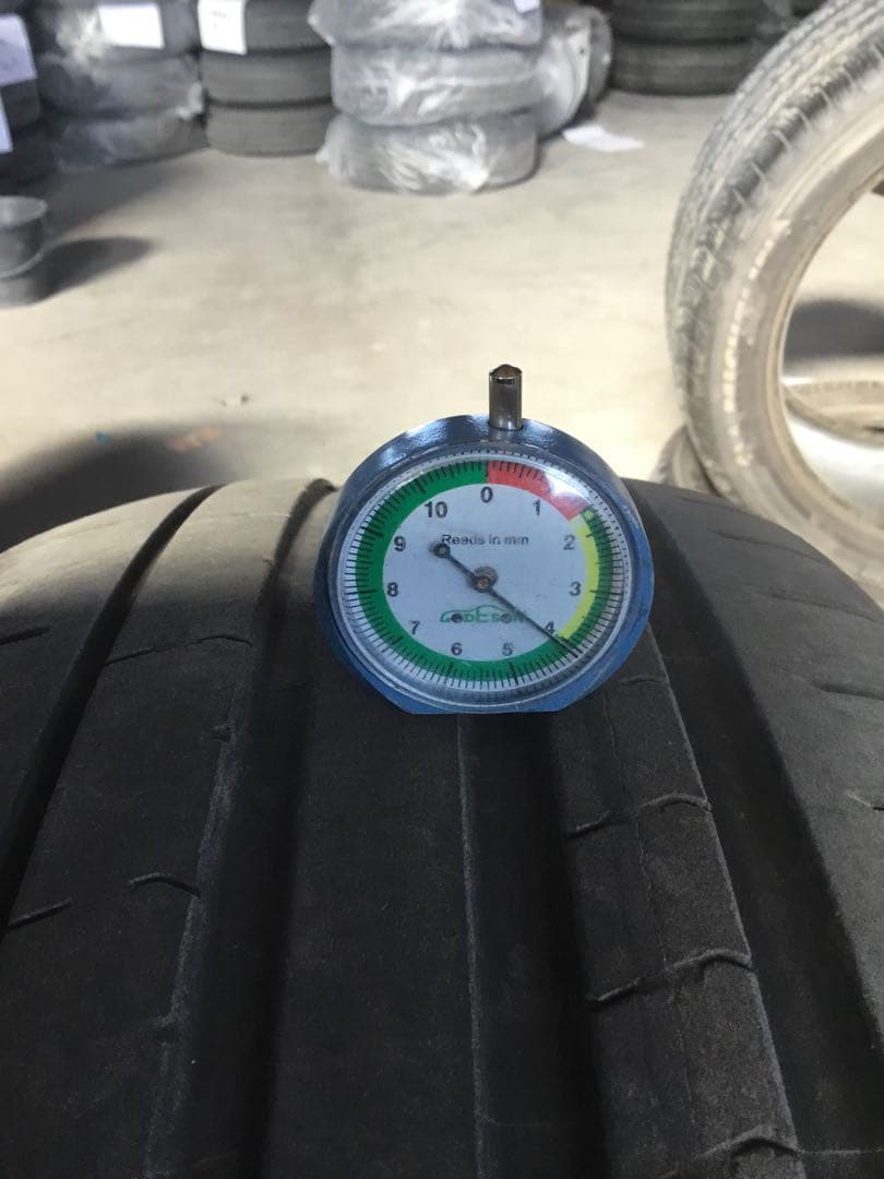Pirelli 245/40R21 タイヤ 2本セット