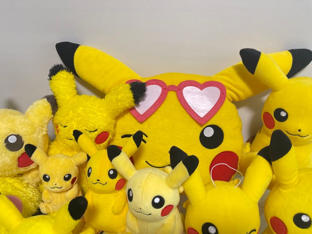 ポケモン　ピカチュウぬいぐるみ　まとめ売り