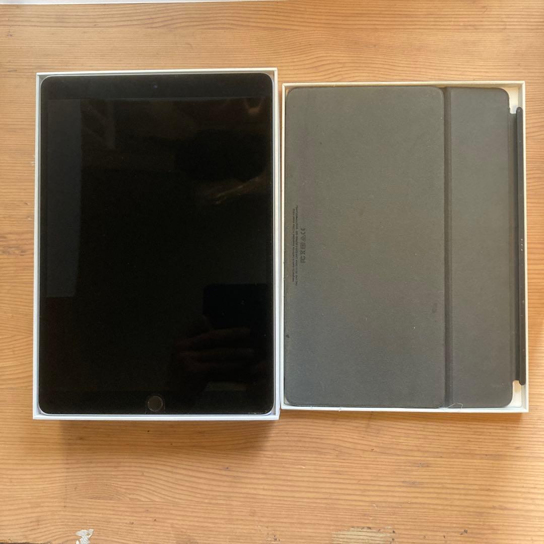 iPad Pro (10.5インチ) 256GBとsmart Keyboard