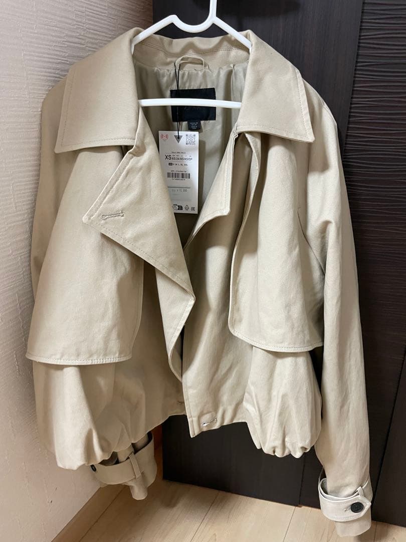ZARA ショートバルーントレンチコート
