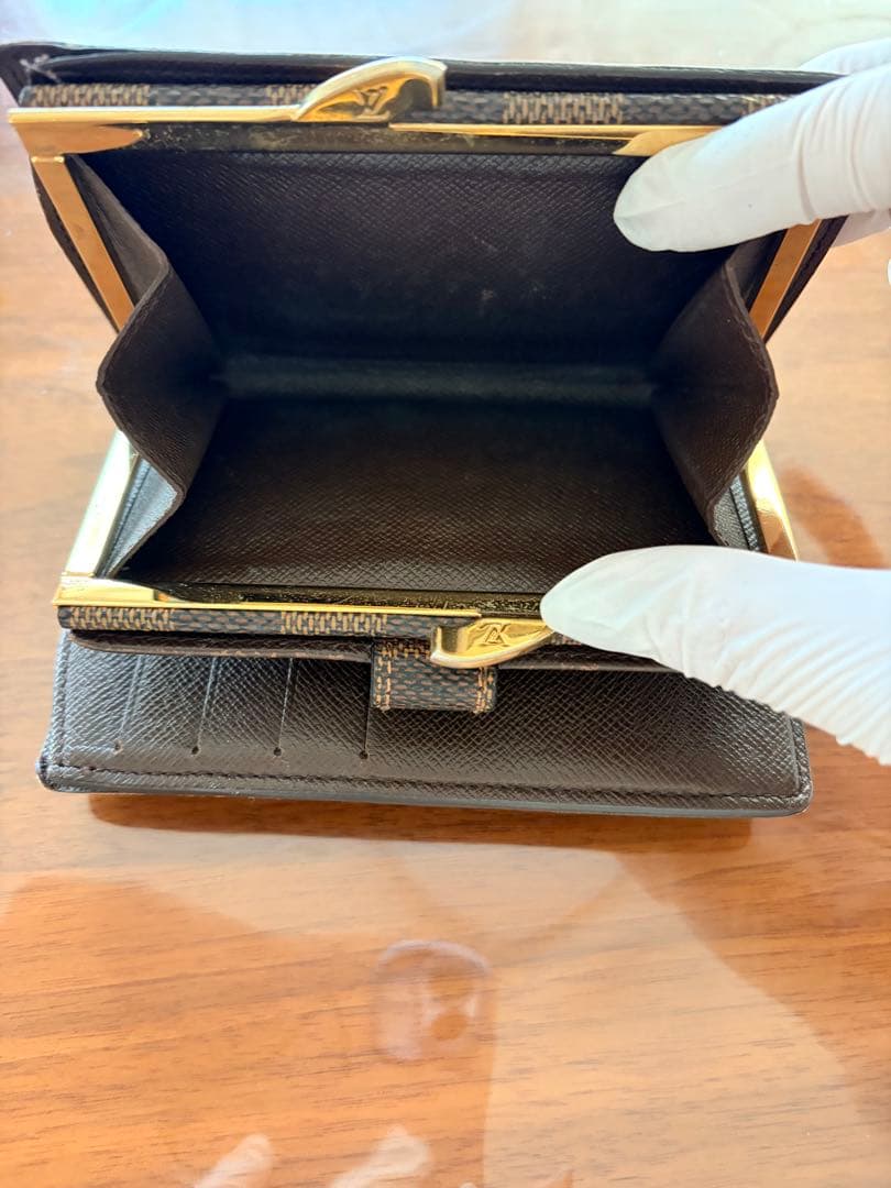 LOUIS VUITTON 二つ折りがま口財布