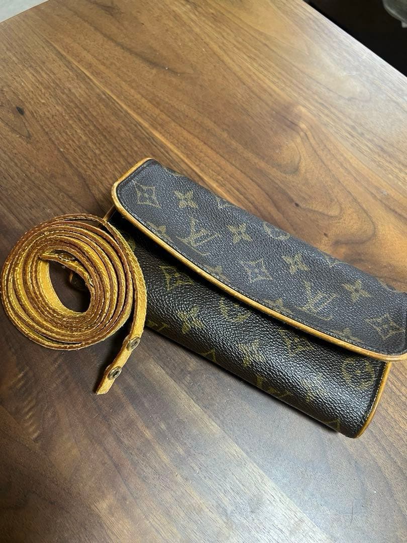 【Louis Vuitton】ポシェットツインPMモノグラムS/N CA0969