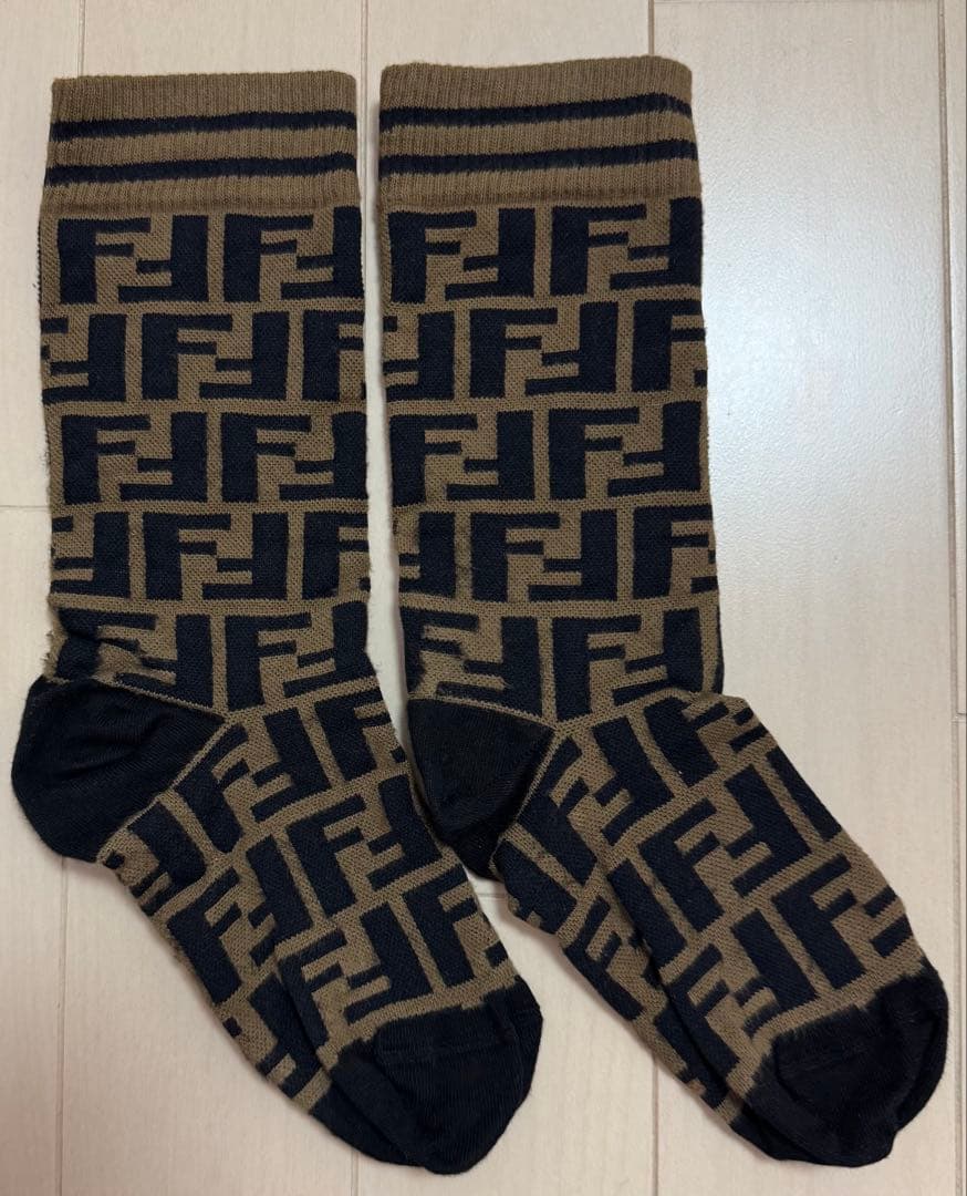 正規品　FENDI ソックス マルチカラーテリーソックス