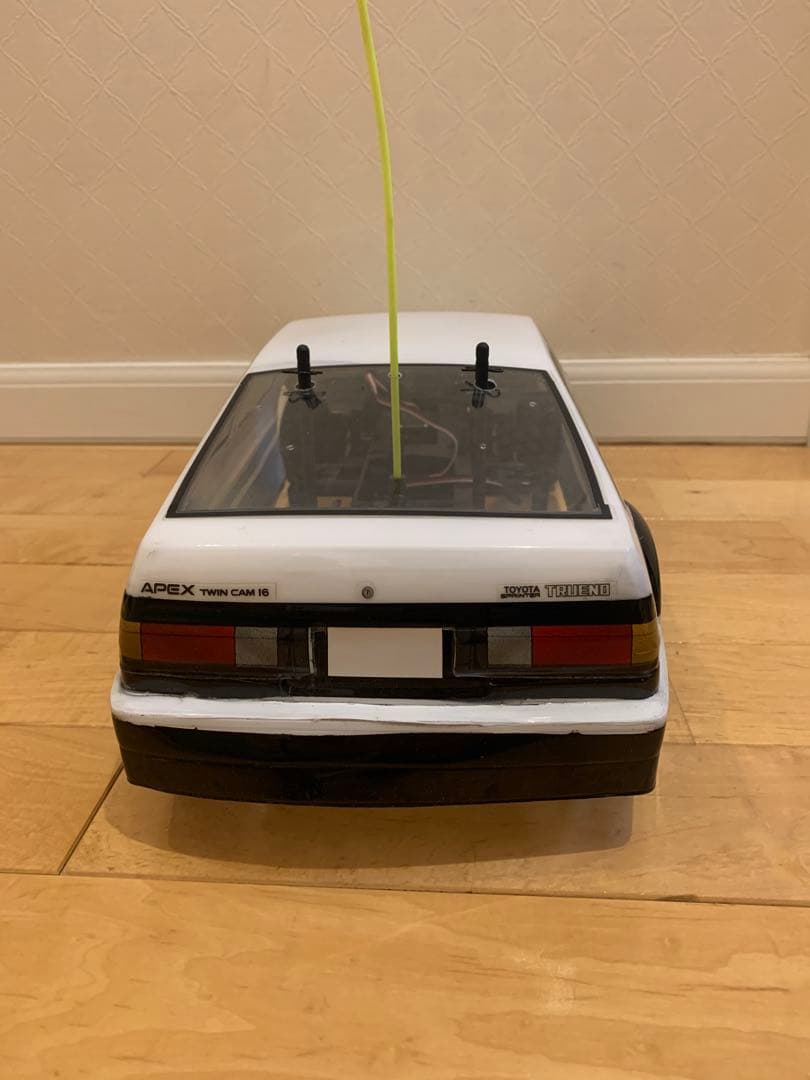 メカ無しタミヤ　ラジコンTL-01シャーシ　HPI AE86トレノボディ状態悪い