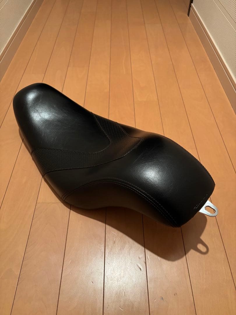 TRAMP トランプサイクル　スポーツスター　シート