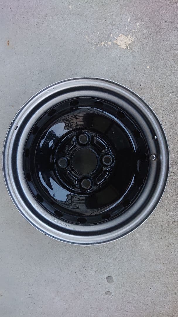 13インチ スチール4.5J 4穴 PCD100 黒/シルバー コンビカラー