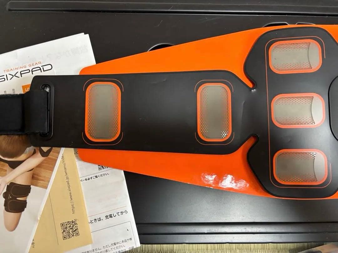 【超美品】SIXPADシックスパッド　アブズベルト一式　ジェルシート付