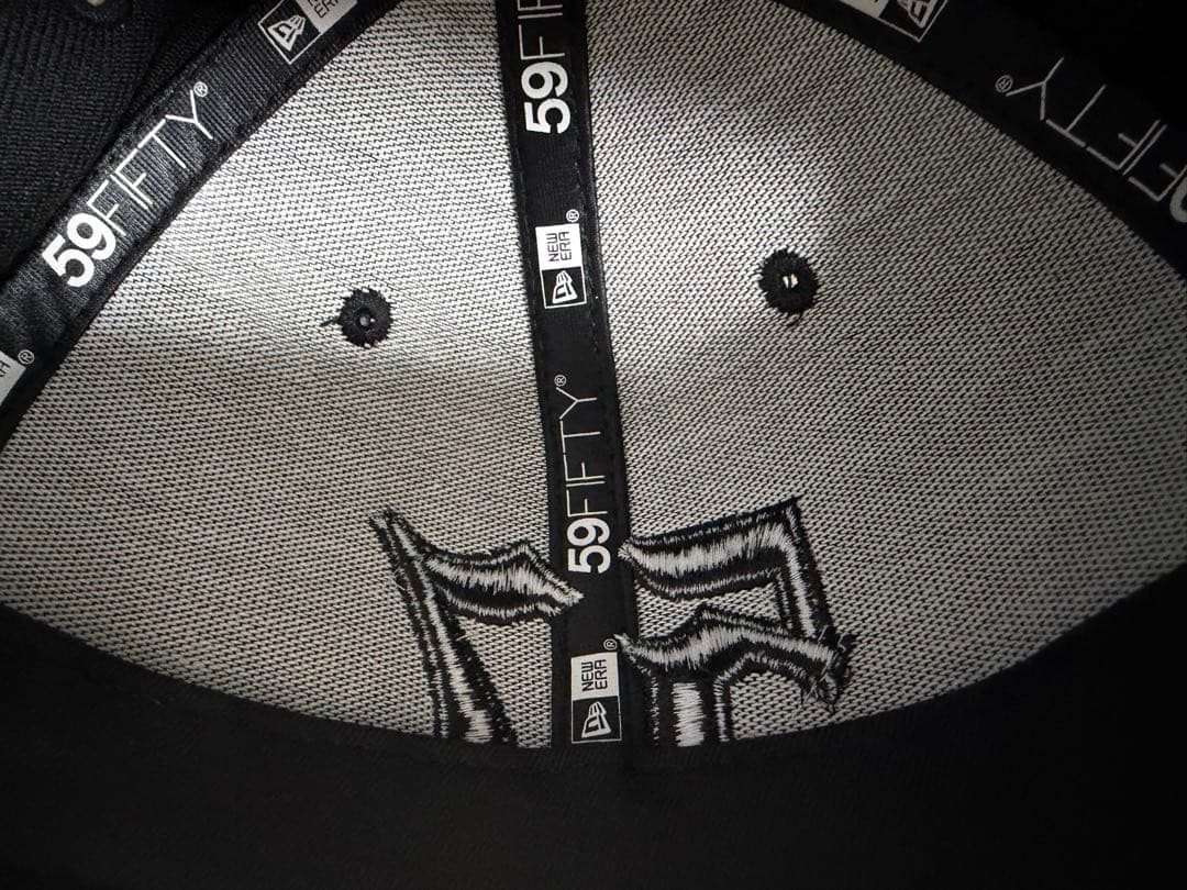 ［特注品］NewEra キャップ 7 5/8（60.6cm）背番号57 特注刺繍