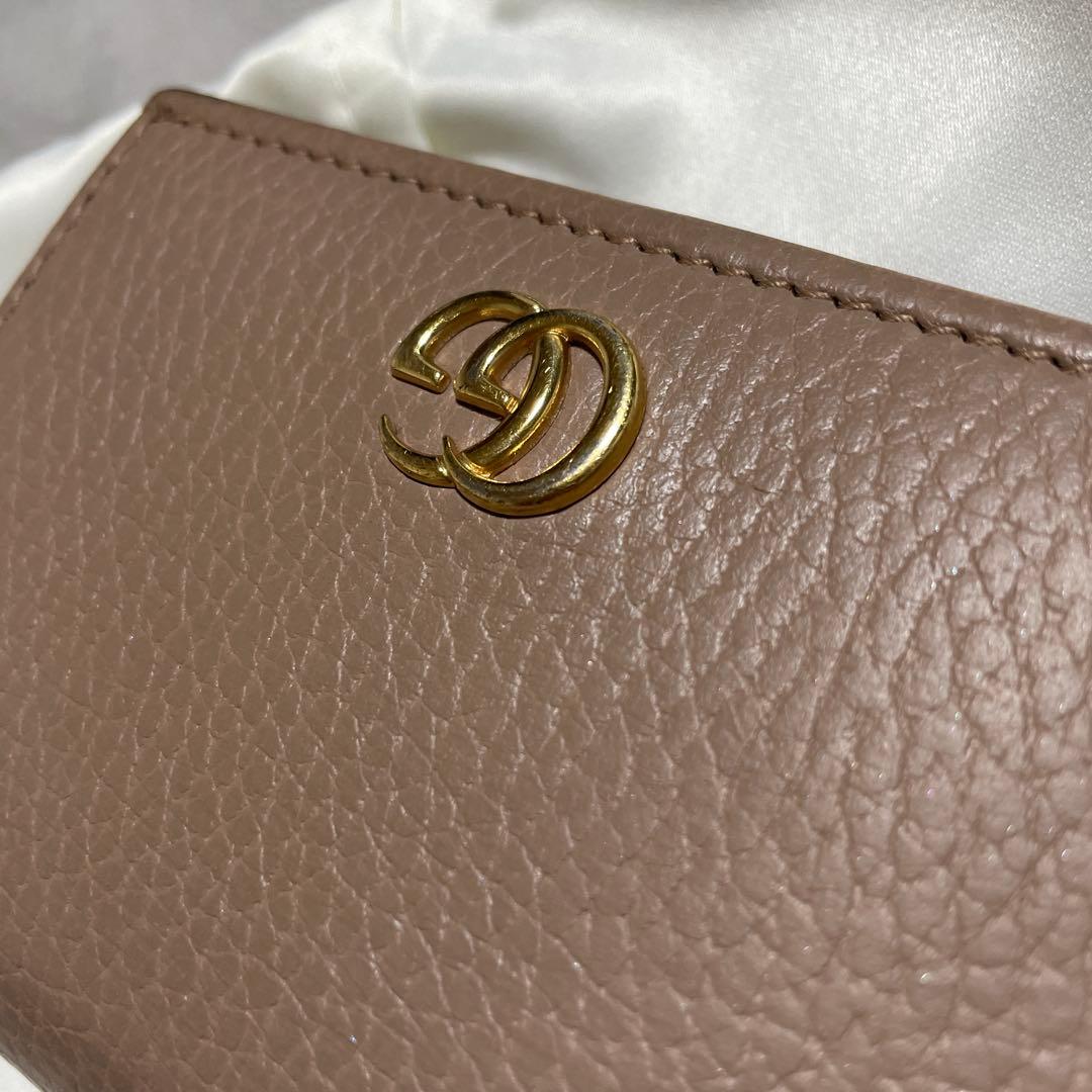 GUCCI ベージュレザー 二つ折り財布
