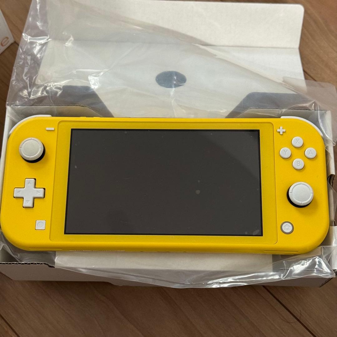 switchライト イエロー
