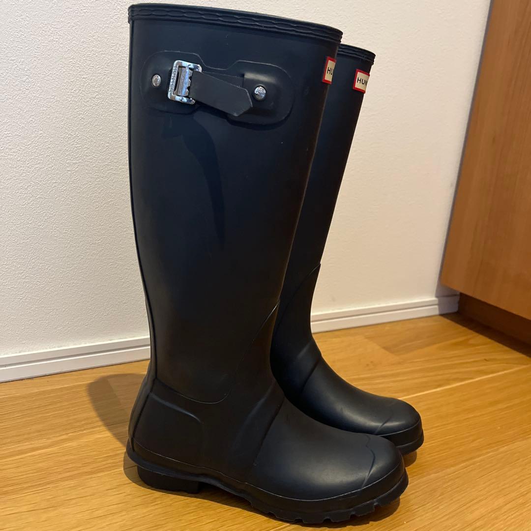 HUNTER ネイビーロングブーツ バックル付き