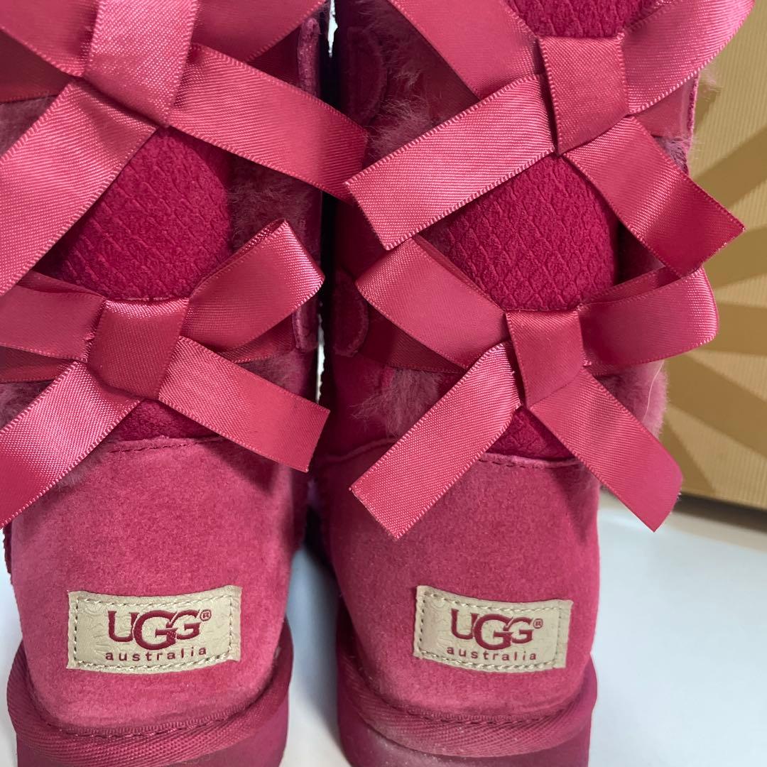 UGG W BAILEY BOW エキゾチックスケール