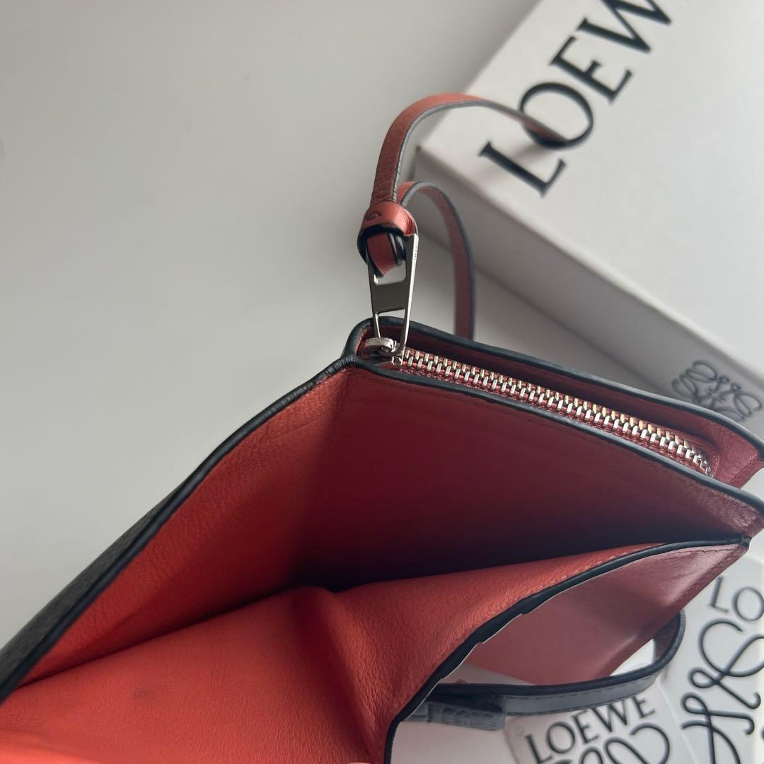 217 極上美品 LOEWE ロエベ 2つ折り財布