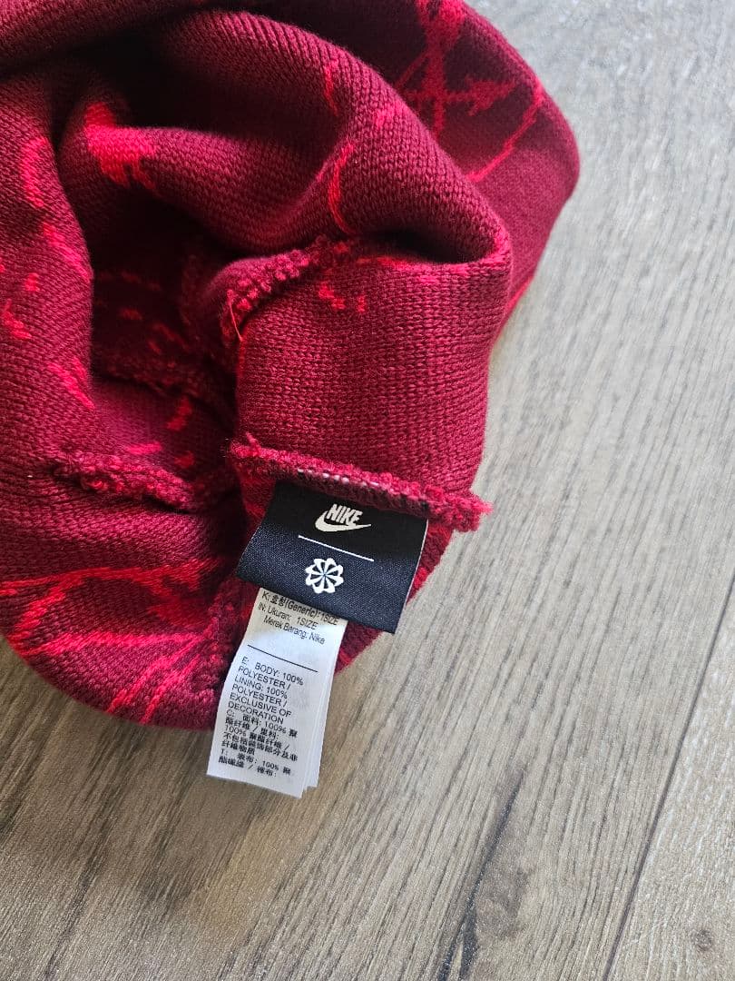 NIKE ナイキ 日本国旗タグ ニット帽 ビーニー 赤