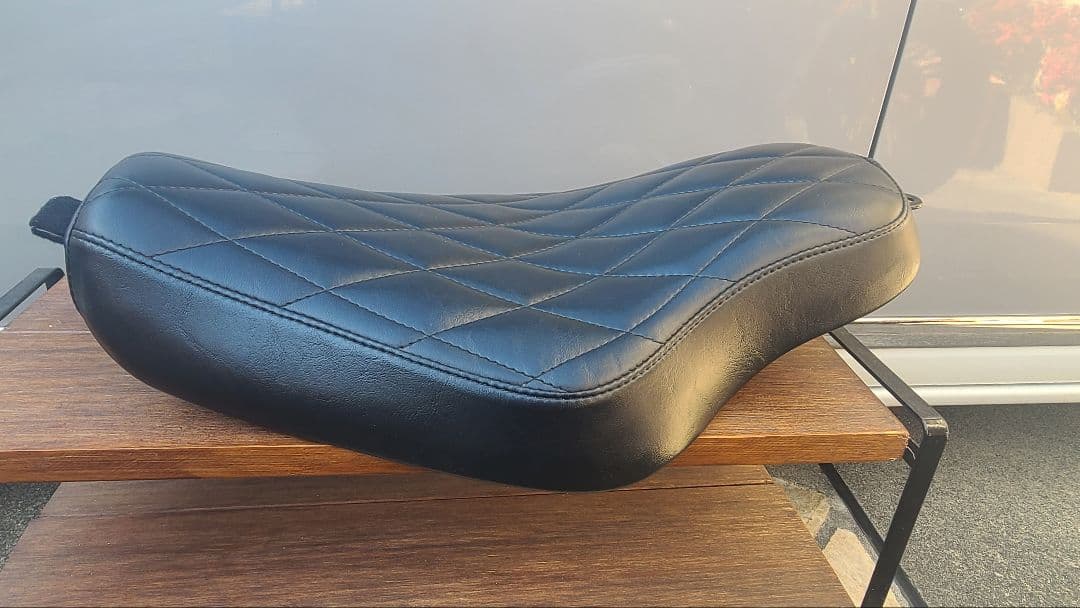 ハーレースポーツスターシート　ラペラLK-356DM