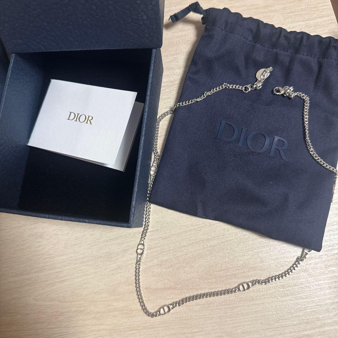 Christian Dior CD Icon チェーンリンクネックレスシルバー