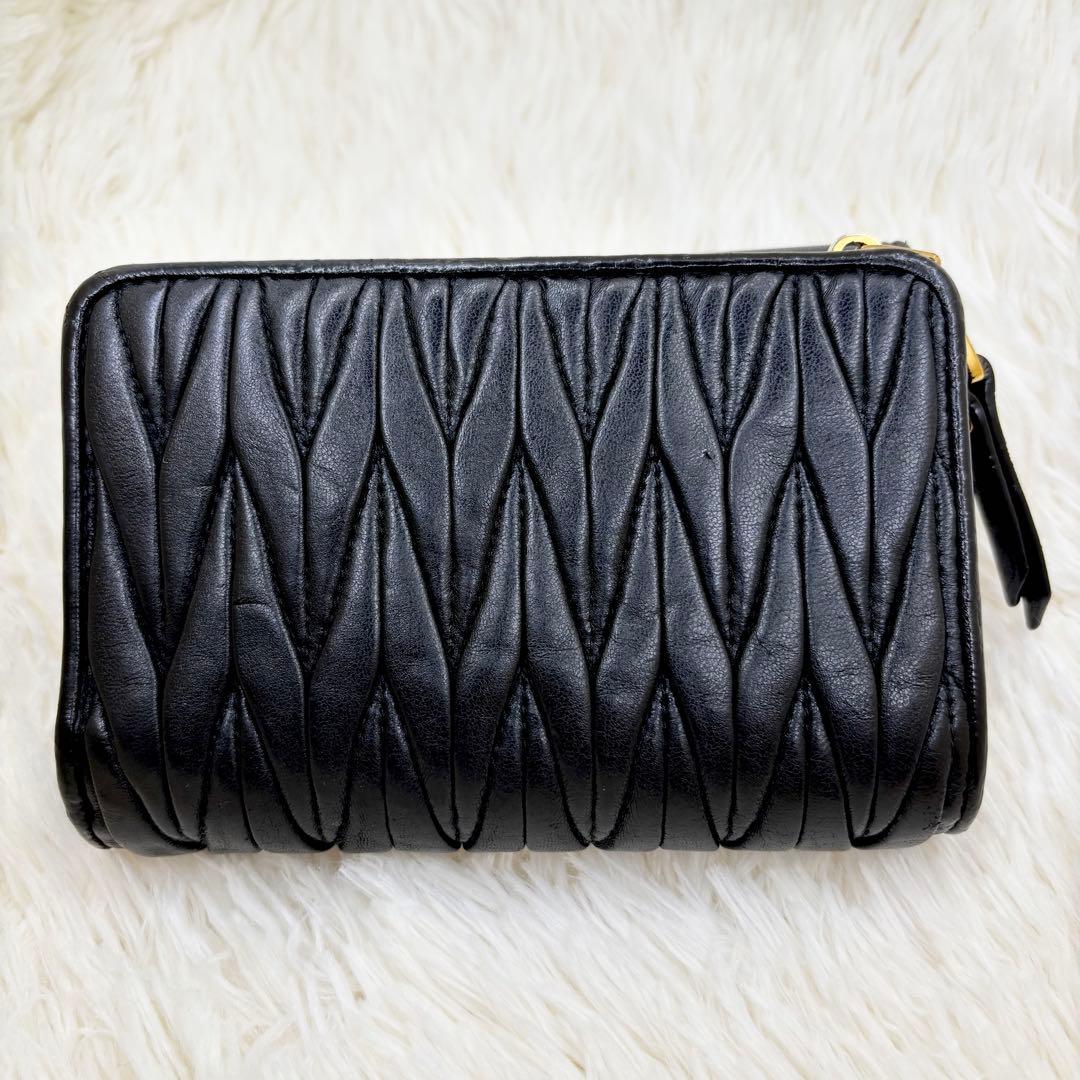 美品♡miumiu ミュウミュウ マテラッセ 折り財布 黒 ブラック