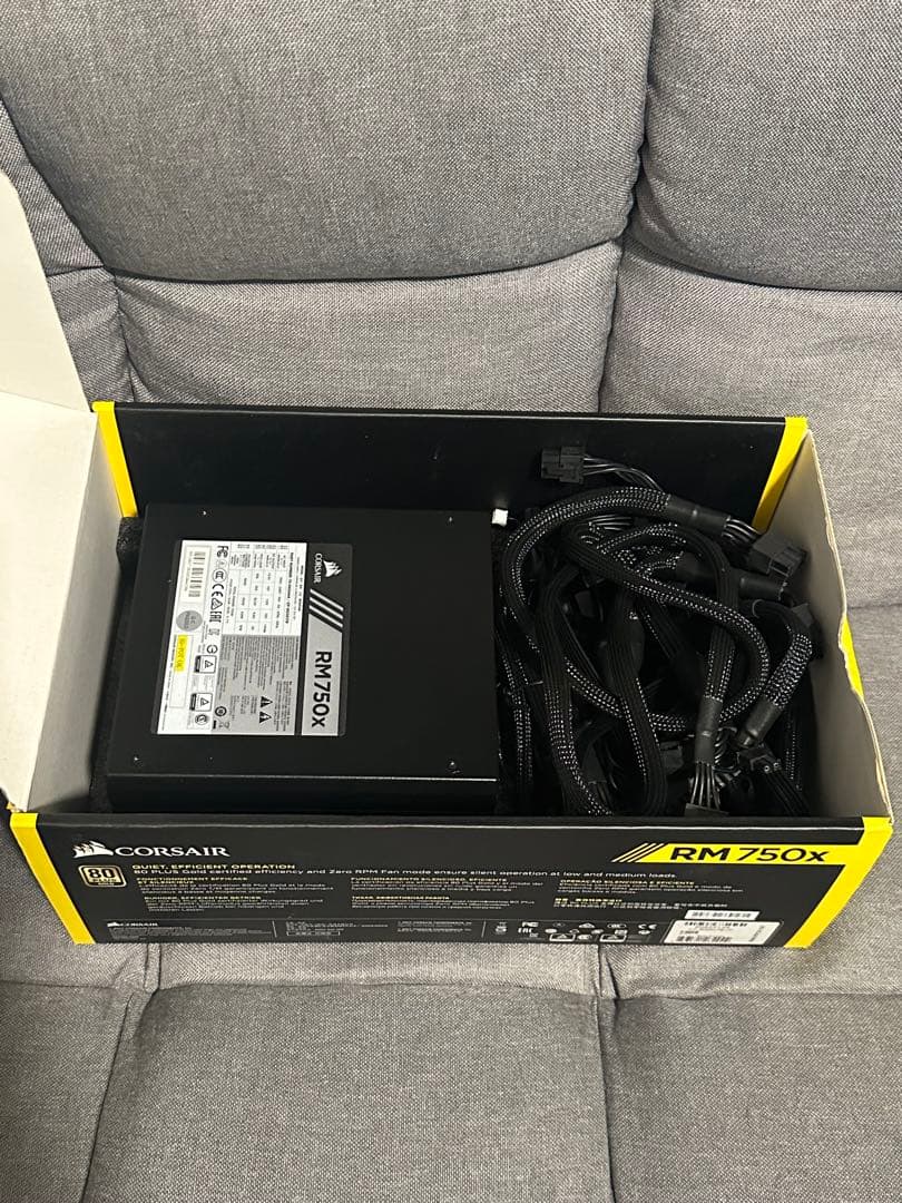 CORSAIR RM750x 750W 電源ユニット（80PLUS GOLD）