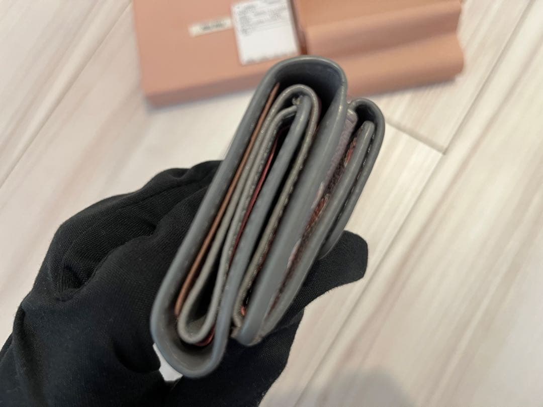 MIU MIU 三つ折り財布 ハート柄 コンパクト 箱付き