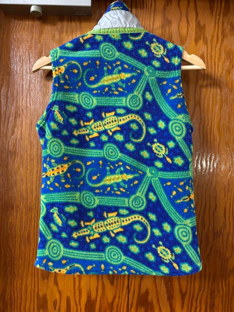 patagonia パタゴニア　総柄ベスト　スナップT