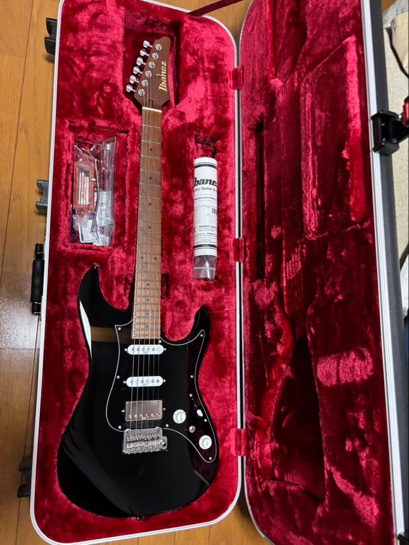 美品　Ibanez AZ2204B Prestige