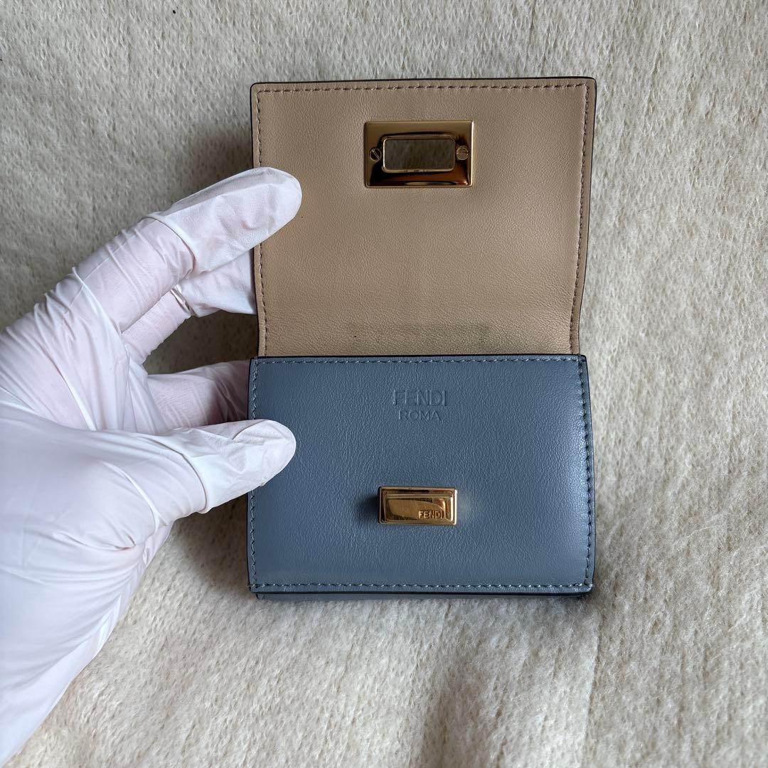 FENDI 三つ折り財布　ブルーグレー