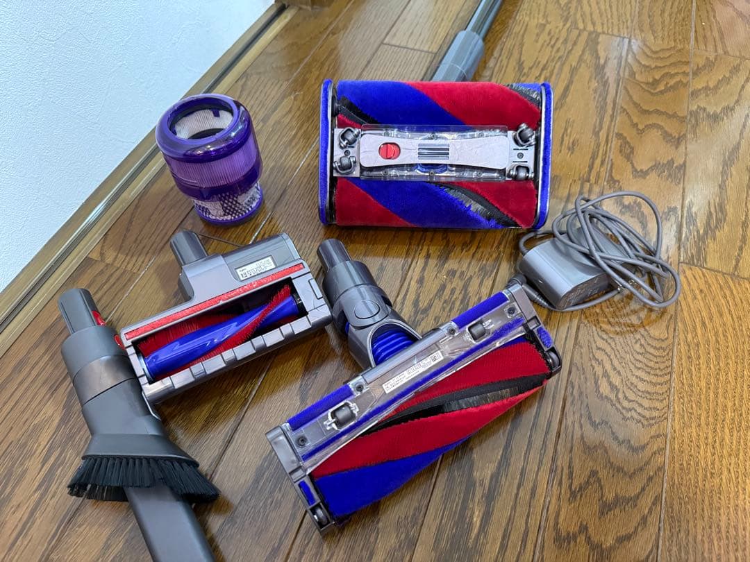 期間限定値下げ中 Dyson SV19 スティッククリーナー パーツ多数