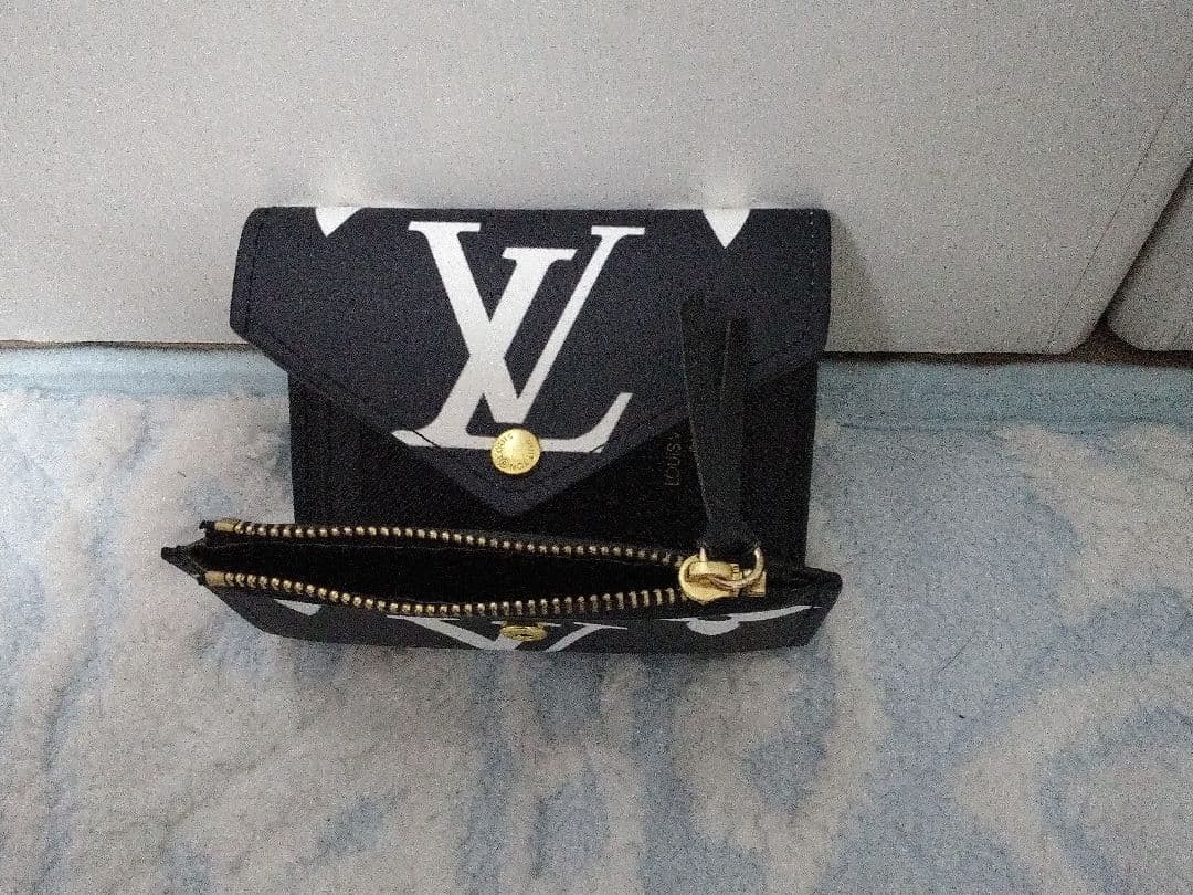 Louis Vuitton 三つ折り財布 (ノベルティー)♥最終価格です