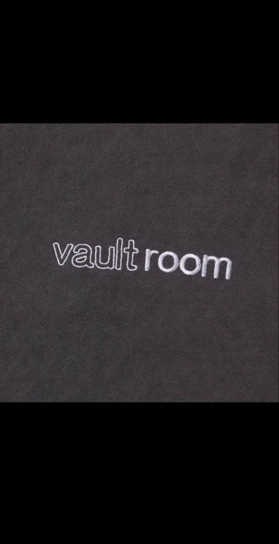 【XLサイズ】Vtubervaultroom VR × LAPKARU TEE
