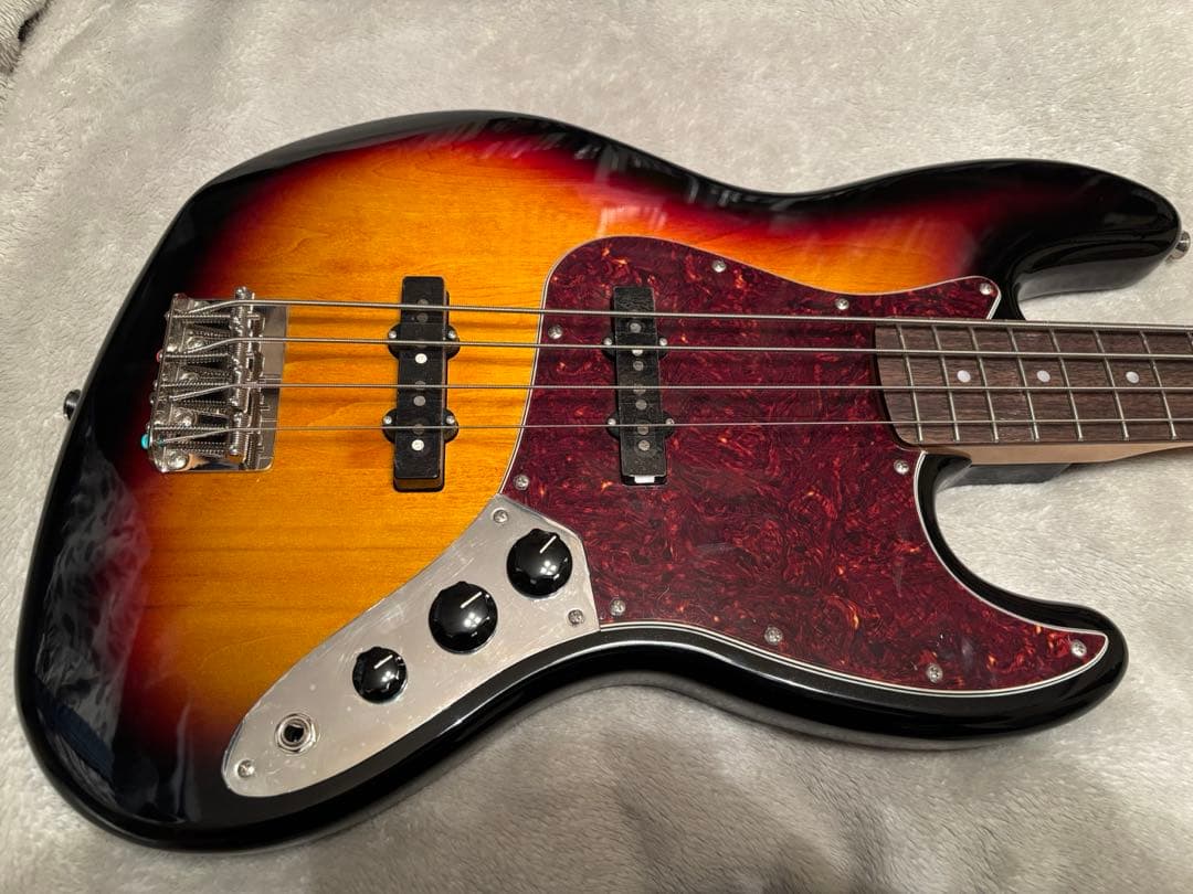 【ほぼ新品】Squier Classic Vibe 60s JB 保護フィルム付