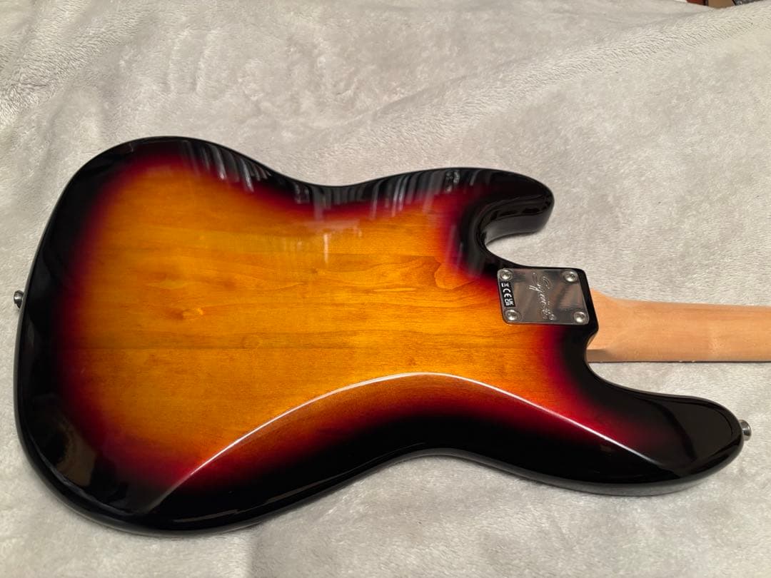 【ほぼ新品】Squier Classic Vibe 60s JB 保護フィルム付
