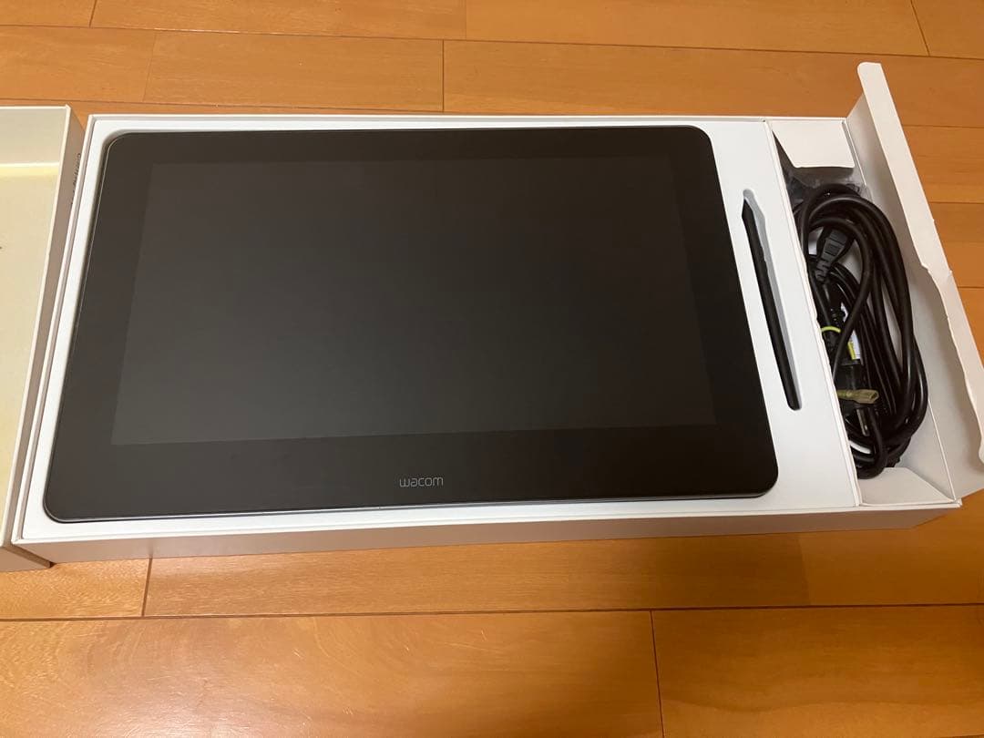 Wacom Cintiq Pro 16 ＋スタンド(おまけ)