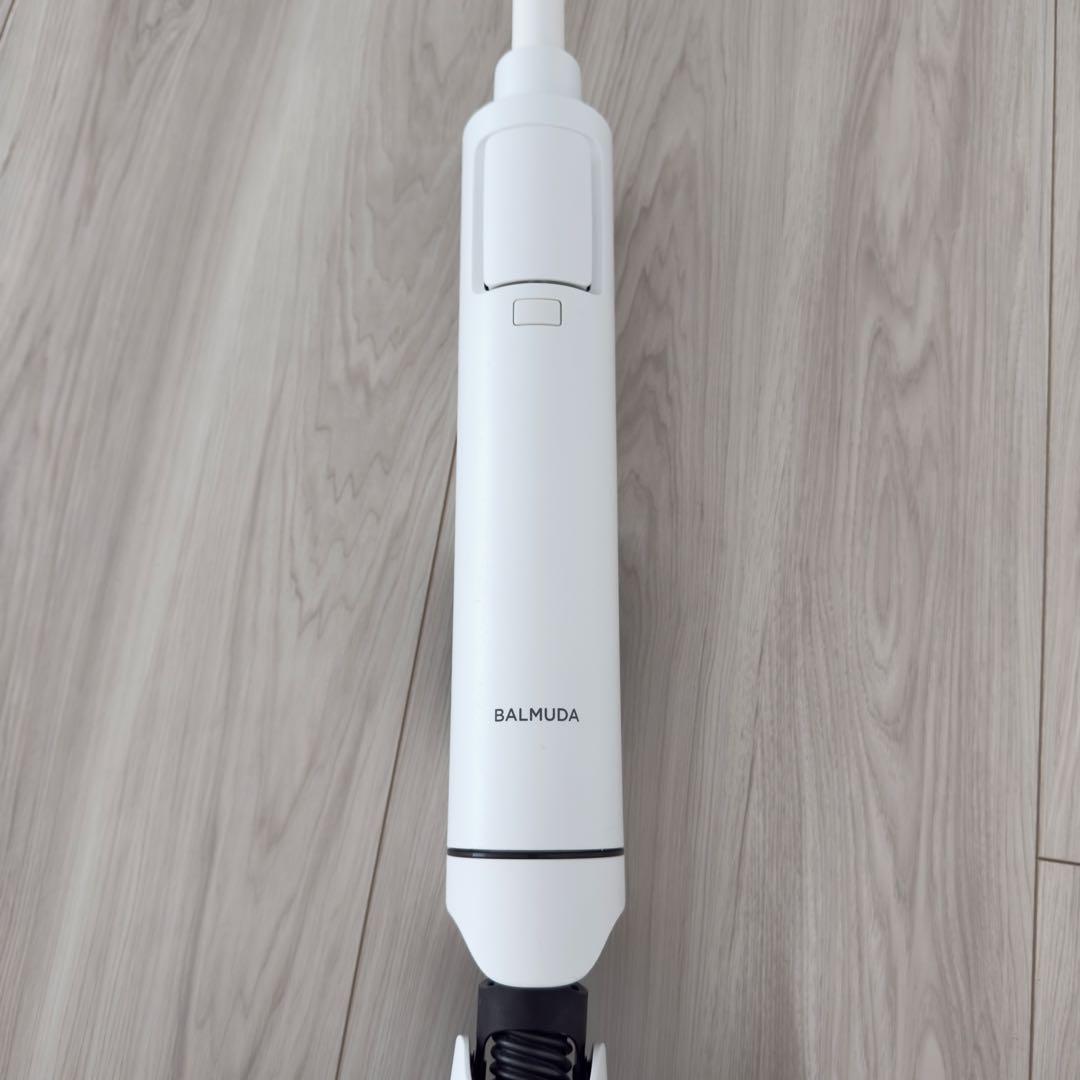 【中古】BALMUDA 掃除機 C-E200-WH