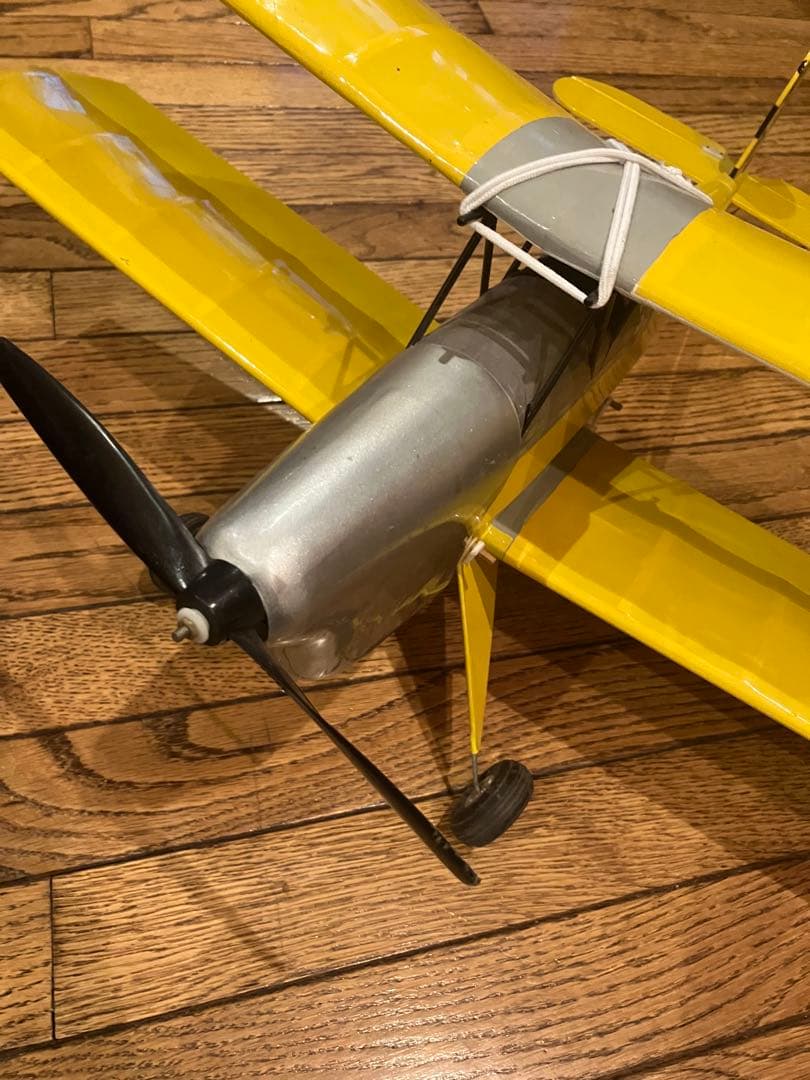 スクラッチビルドの複葉機 ラジコン 飛行機