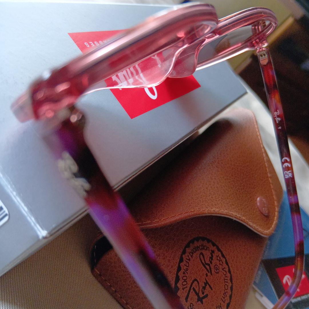 Ray-Ban ORB2195F トランスパレントピンク サングラス