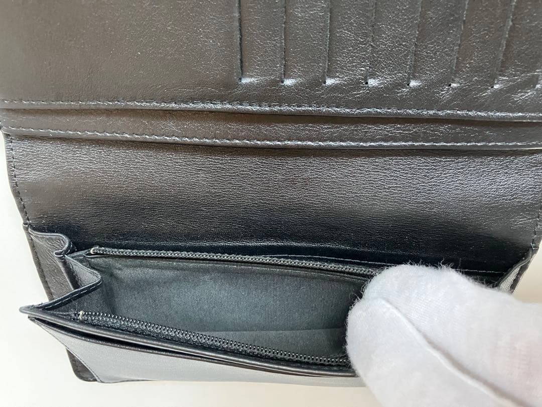 CHANEL【シャネル】キャビアスキン二つ折り財布