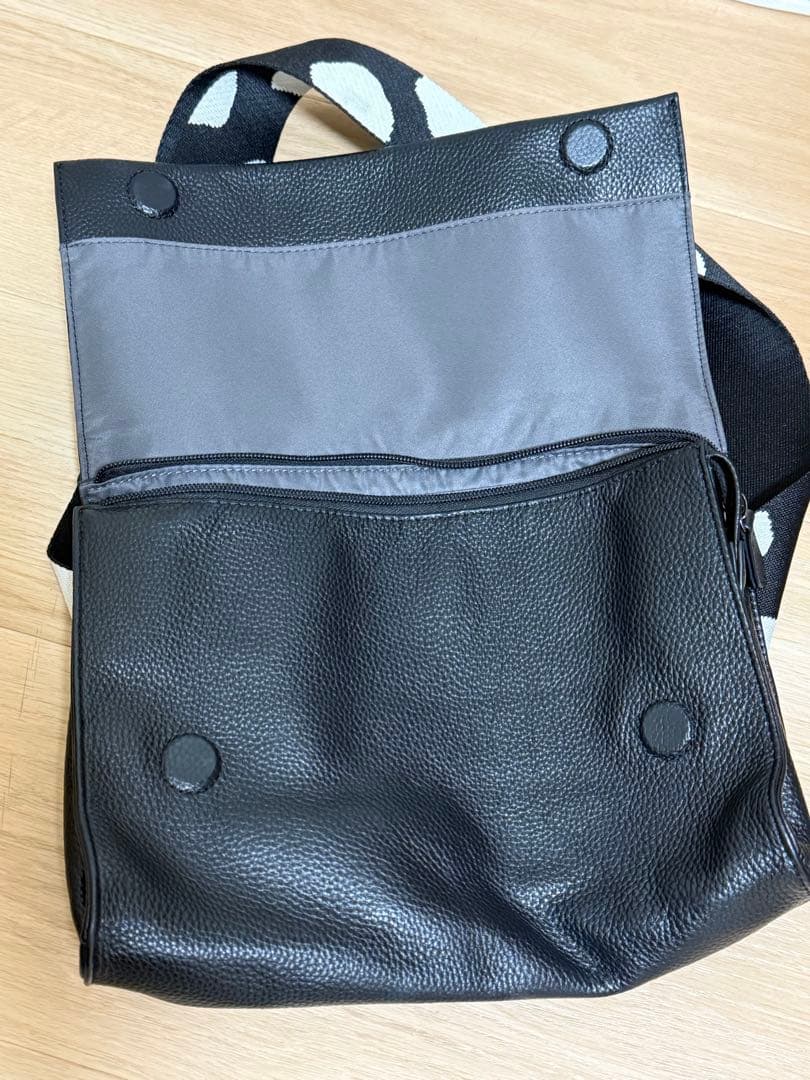 イアパピヨネ　ショルダーバック ボディーバック