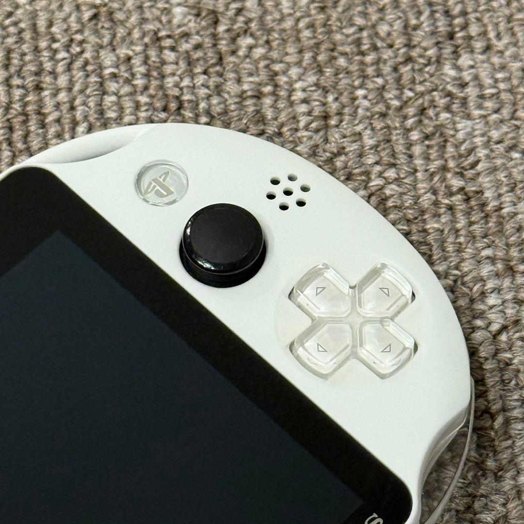 【美品】PSVITA PCH-2000 グレイシャー・ホワイト