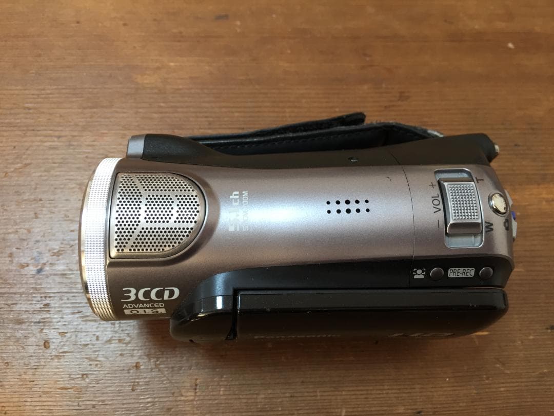 美品　撮影画像あり　動作OK　Panasonic　HDC-SD9　付属品あり