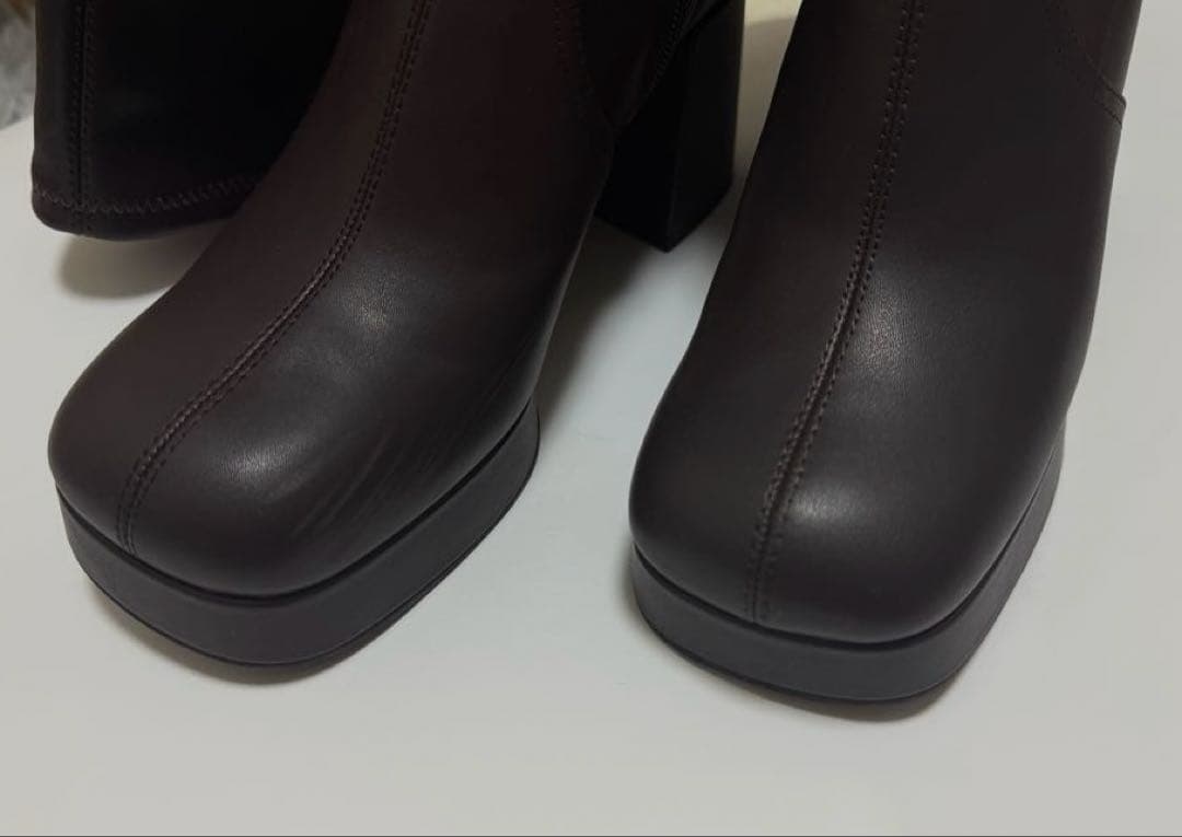 CHARLES&KEITH イービー プラットフォームブロックヒールロングブーツ