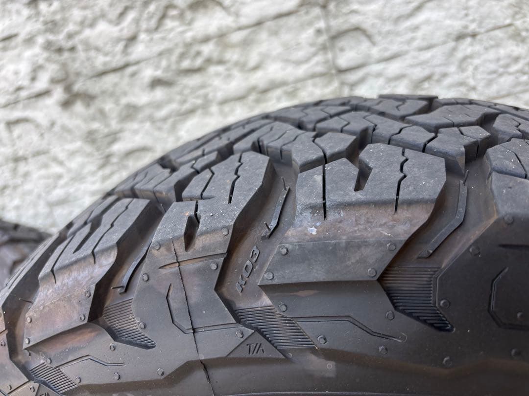 タイヤ・ホイール BFGoodrich All-Terrain T/A LT265/65R17