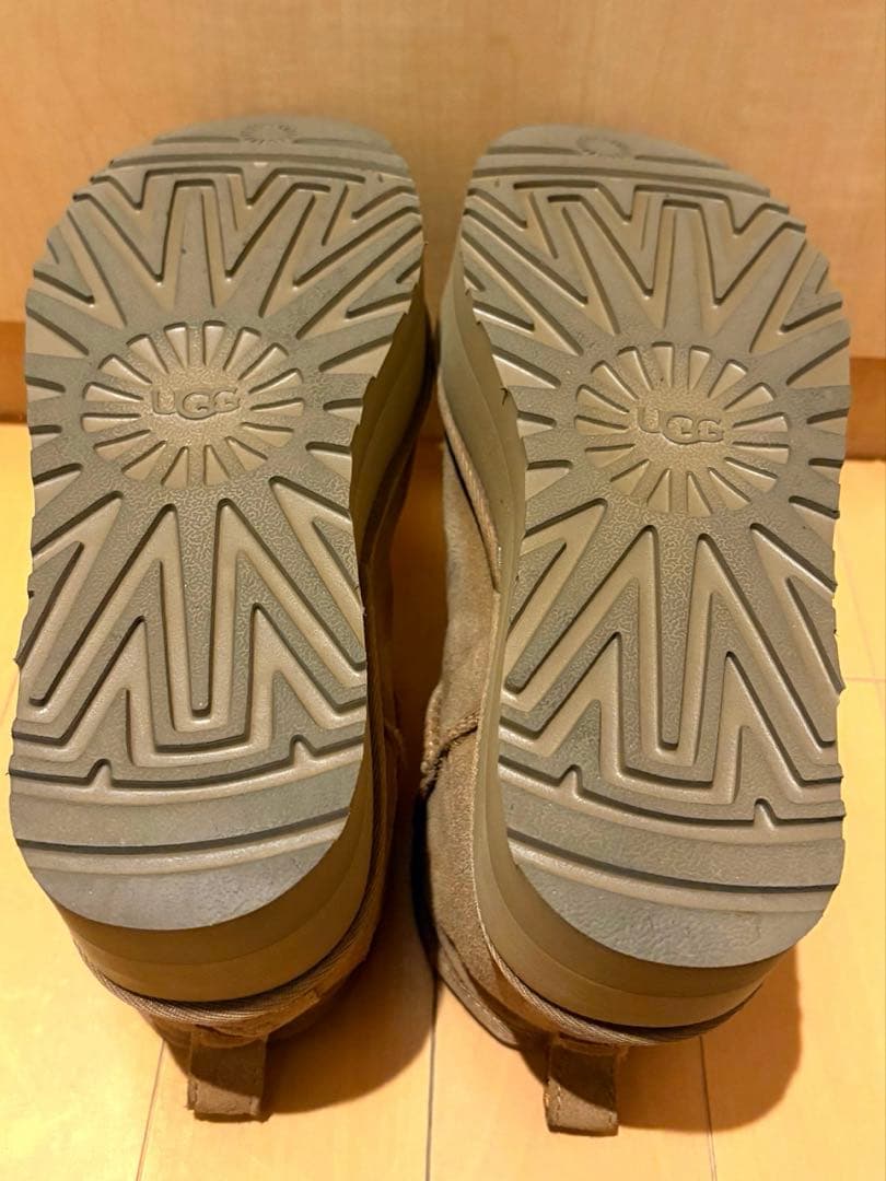 UGG 国内正規品　ムートンブーツ　数回着用のみ　即発送