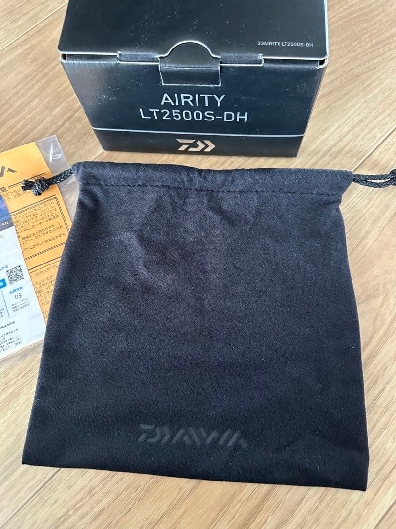 23エアリティ　DAIWA LT2500S-DH スピニングリール
