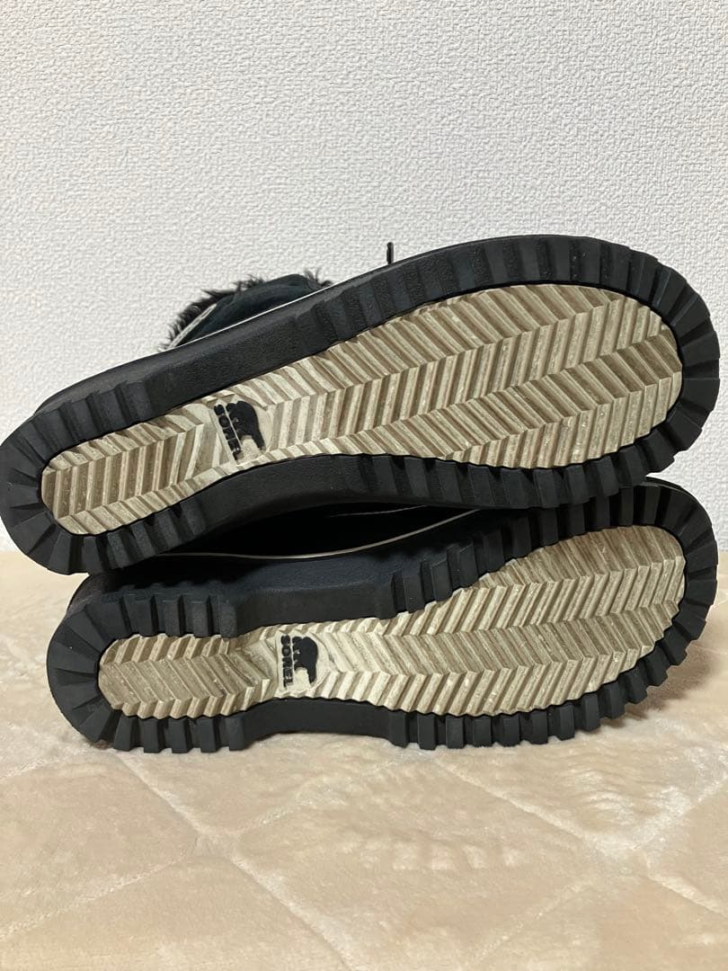 SOREL ブラックファー付きブーツ