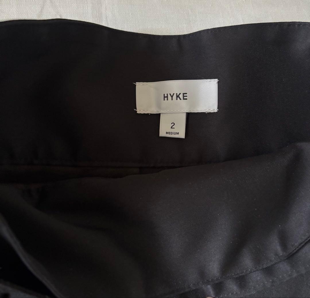 <HYKE> グルカ ショートパンツ　黒